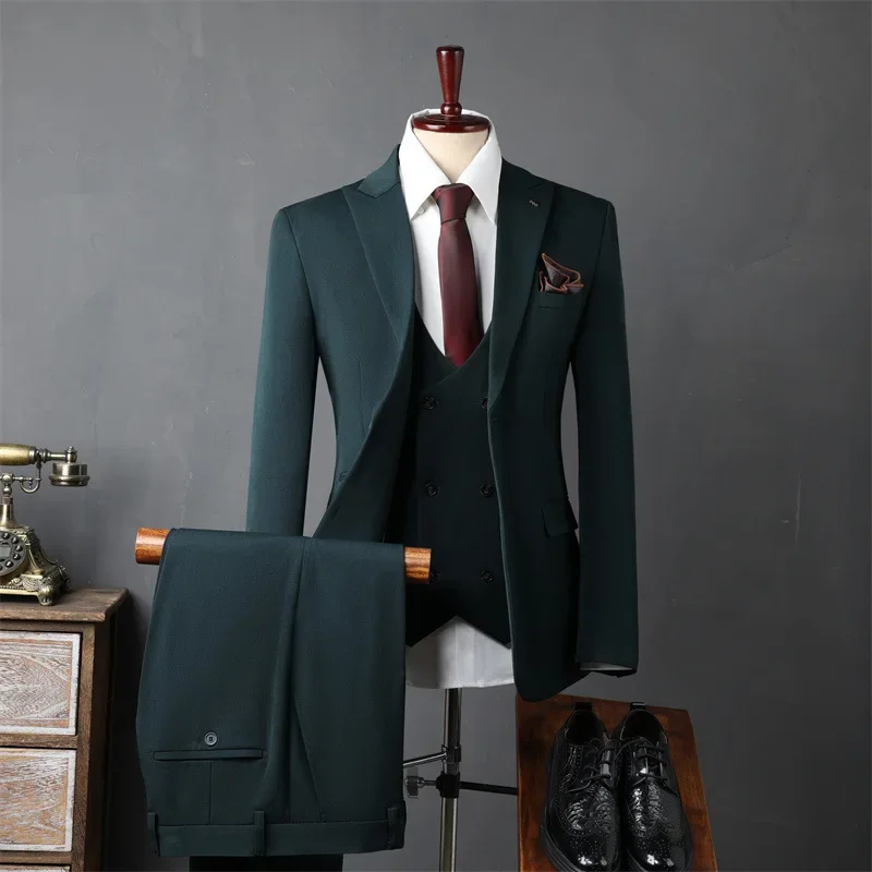 (53) Customized New Men's Wedding Suits and Formal Wear