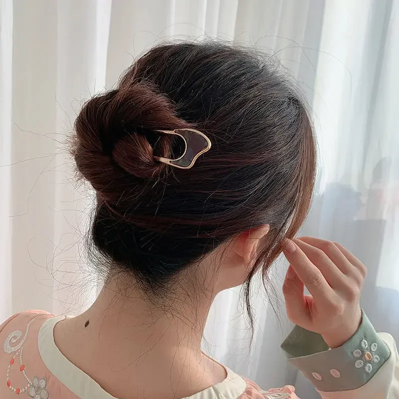 Ladies use elegant shell-glazed horns in gold and silver, fashionable, U-shaped metal hairpins, hair accessories and headwear image 5