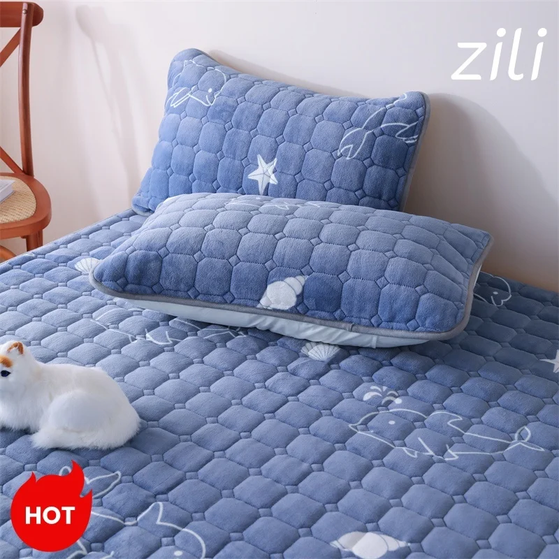 Modern Minimalist Soft Plush Pillowcases (No Insert) - Set of 1 or 2, Queen Size 18.9x29.1 Inches, Machine Washable