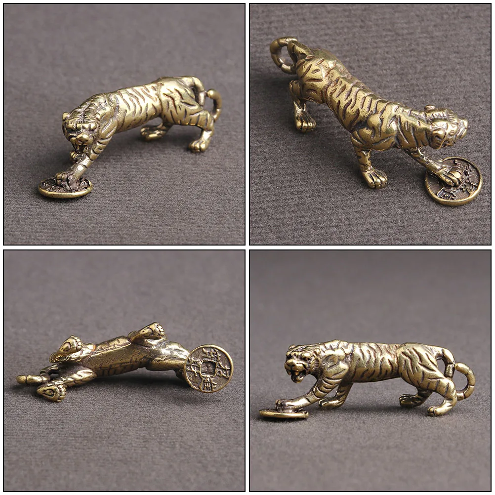 

2pcs Tiger Keychain Brass Ring Decor Creative Bag Pendant Keychains Decor Lightweight Portable Jewelry Charm Necklace Bracelet