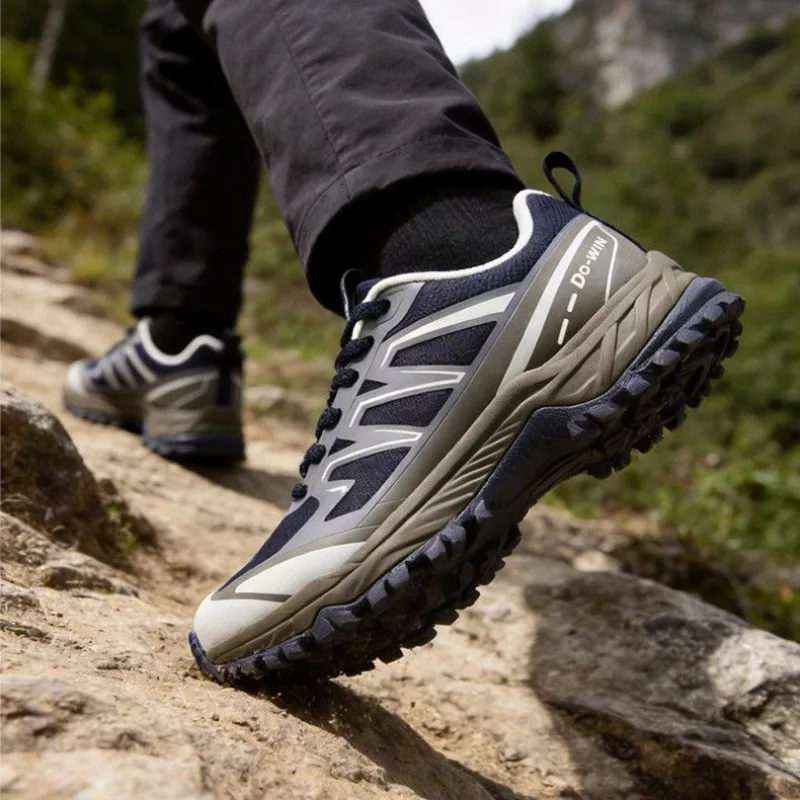 2026 New Trend Men Shoes Mountain Comfortable Men Hiking Sneakers Anti-Slip Climbing Shoe For Man Top Quality Outdoor Shoes Men