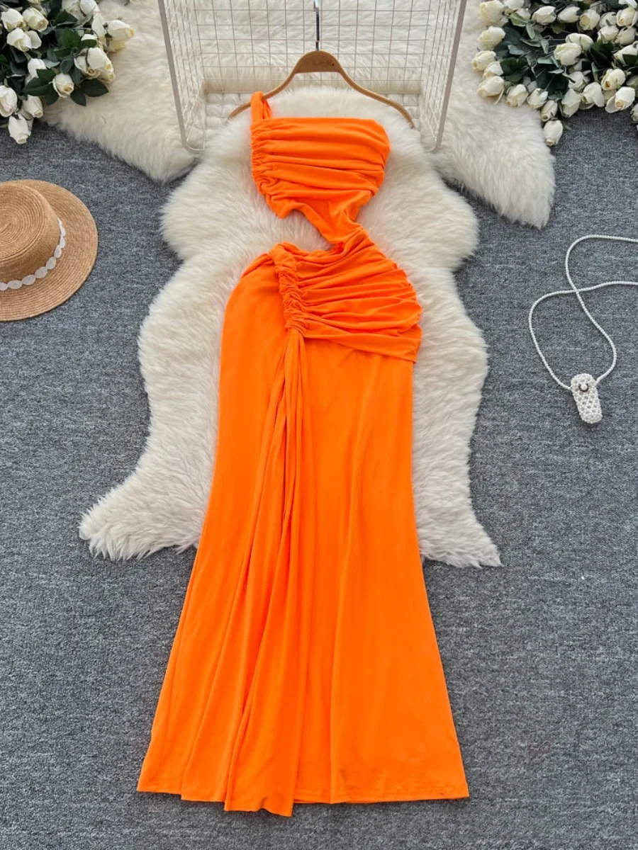 Foamlina อินเทรนด์ยุโรปสาวร้อนจีบ Bandeau ชุดฤดูร้อนไม่สม่ําเสมอ Cutout เอว SLIM FIT PURE Desire ชุด Maxi ที่ไม่ซ้ํากัน