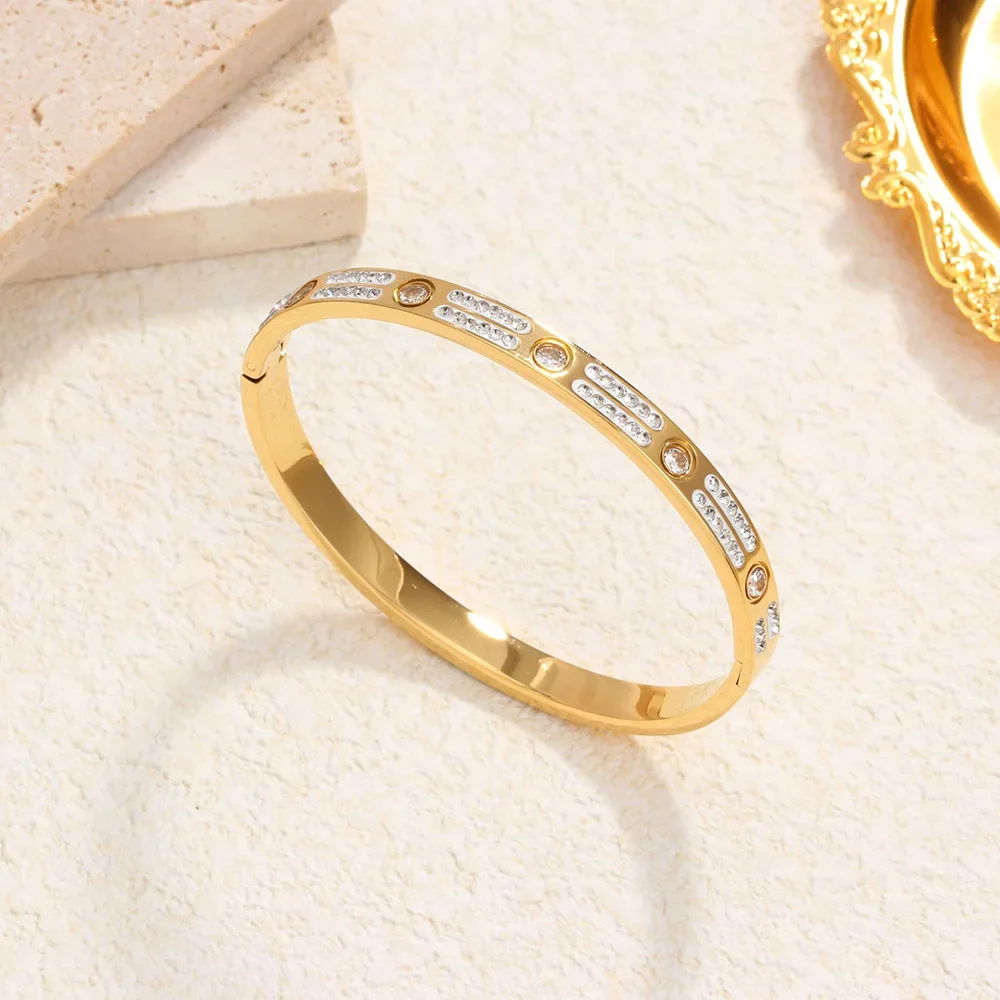 Simple bangles for Women Luxury Inlaid Gypsophila Zircon Bracelet Fashion Stainless Steel gold plated Jewelry Mother's Day Gifts