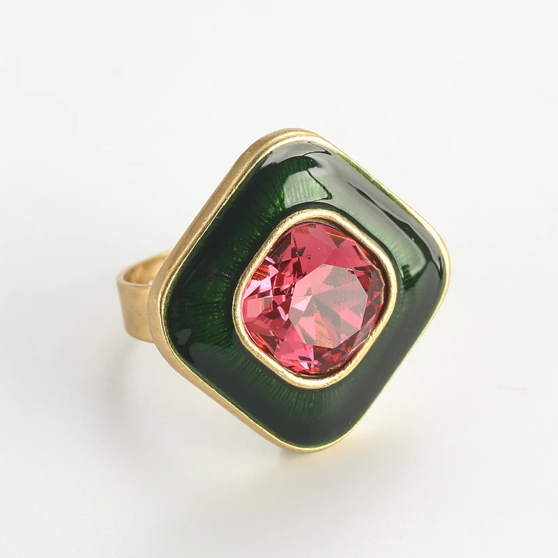 Vintage-Schmuck Rosa Quadratische Kristallringe für Damen Grüne Emaille Antik-Goldfarbe Retro Luxus Party-Accessoires Sommer Neu 2026