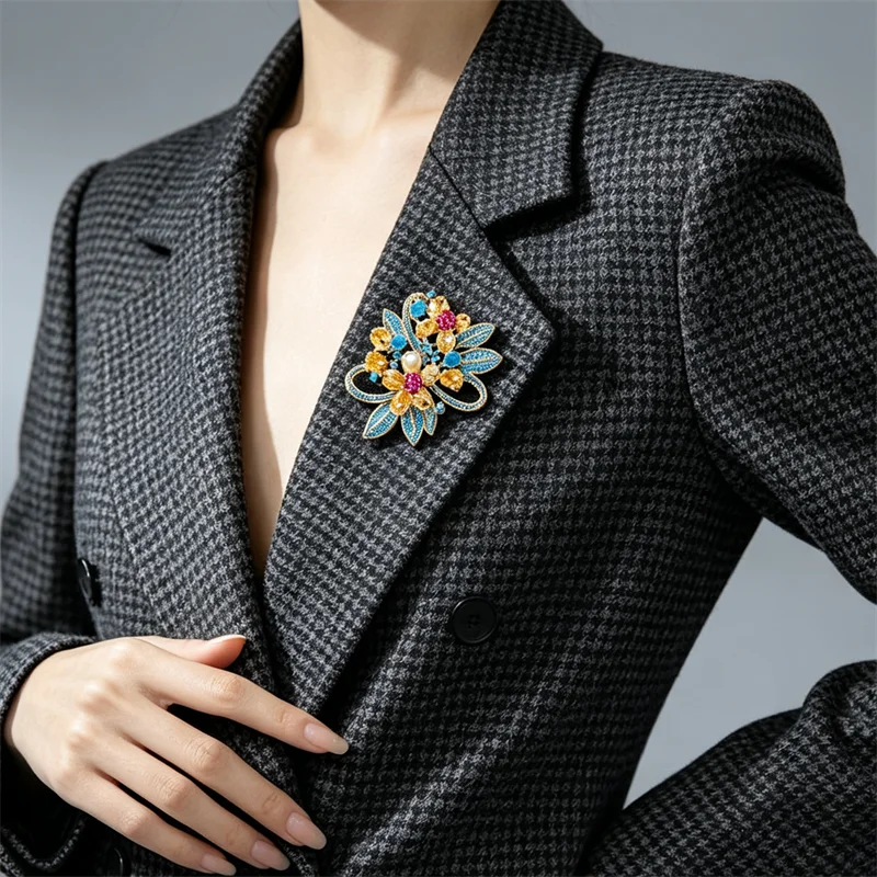 Exquisite Luxury Floral Brooch Bright Color Zircon Light Luxury Elegant Temperament Ladies Suit Dress Fixed Decorative Pin