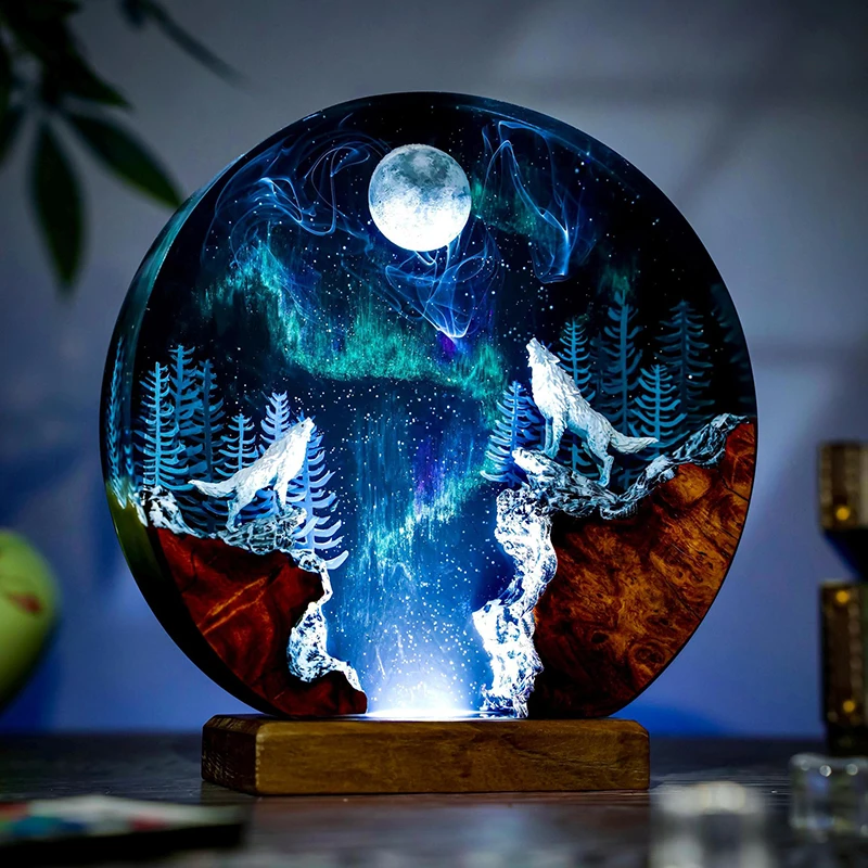 Customized Resin Table Light Wolf Animal Figure LED Night Light Creative Art Snowy Forest Scence Room Decoration Lamp USB Charge