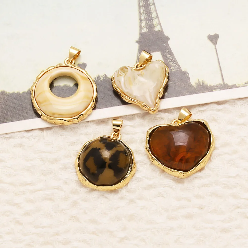 OCESRIO Fashion Brown Resin Heart Pendant for Necklace Copper Gold Plated Round Handmade DIY Jewelry Making Supplies pdta737