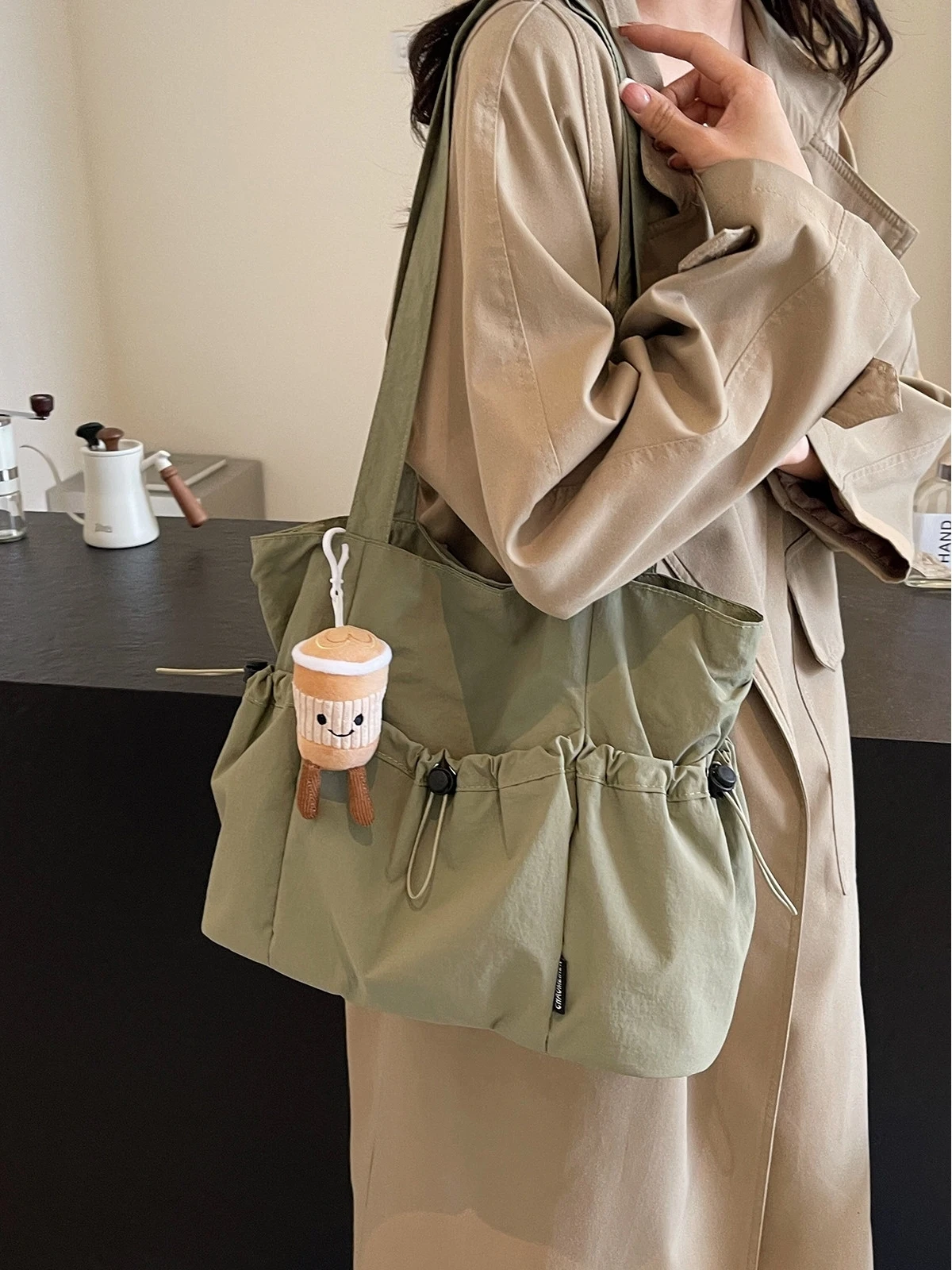 casual-large-capacity-nylon-tote-bag-women's-commuter-bag-single-shoulder-student-class-bag-2026-new-style-simple-style-magne