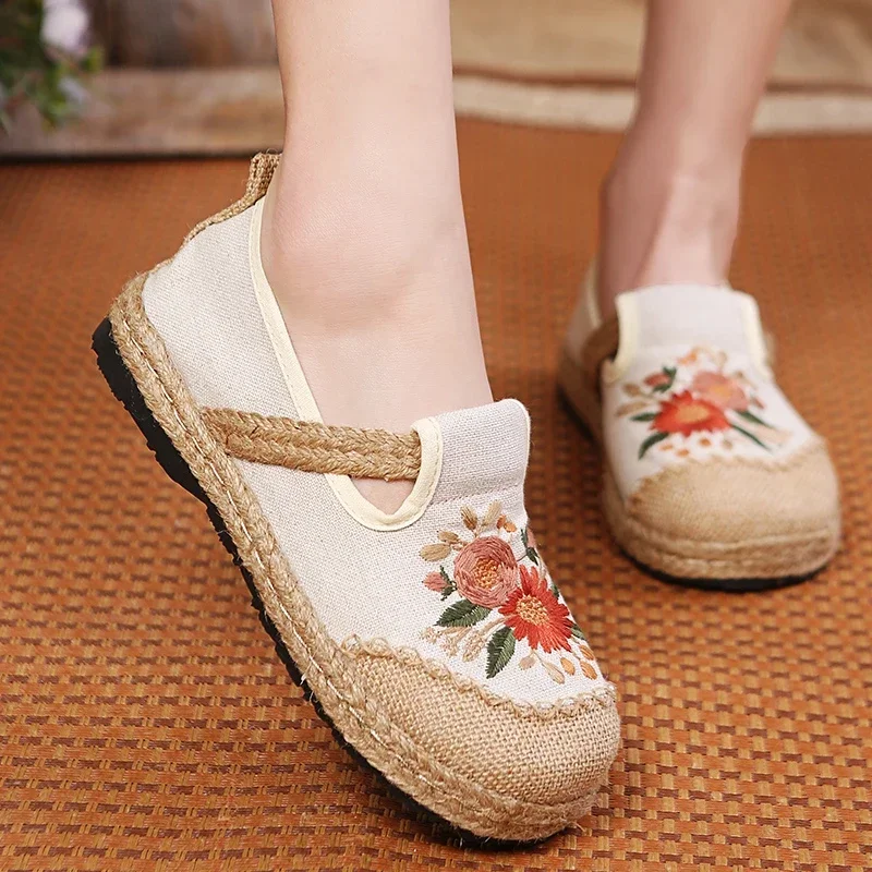 Flats Women Embroider Retro Cotton Linen Round Toe 2024 New Handmade Casual Concise Comfortable Ladies Shoes