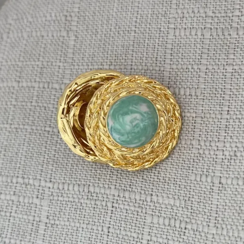 Fashion Jewelry Vintage Brass Geometric Round Textured Lace Hat Stud Earrings with Emerald Green Enamel and Oil Painting Detail