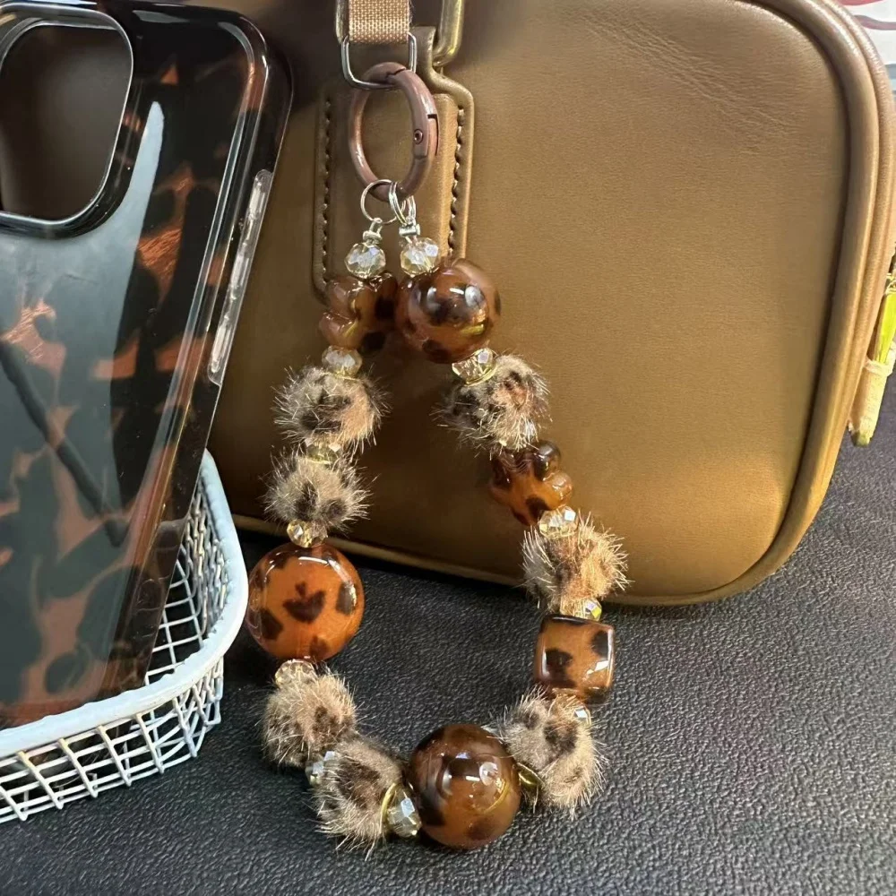 

[Sll] High-value leopard print mobile phone chain fashionable and popular wrist bracelet light luxury high-end brown lanyard