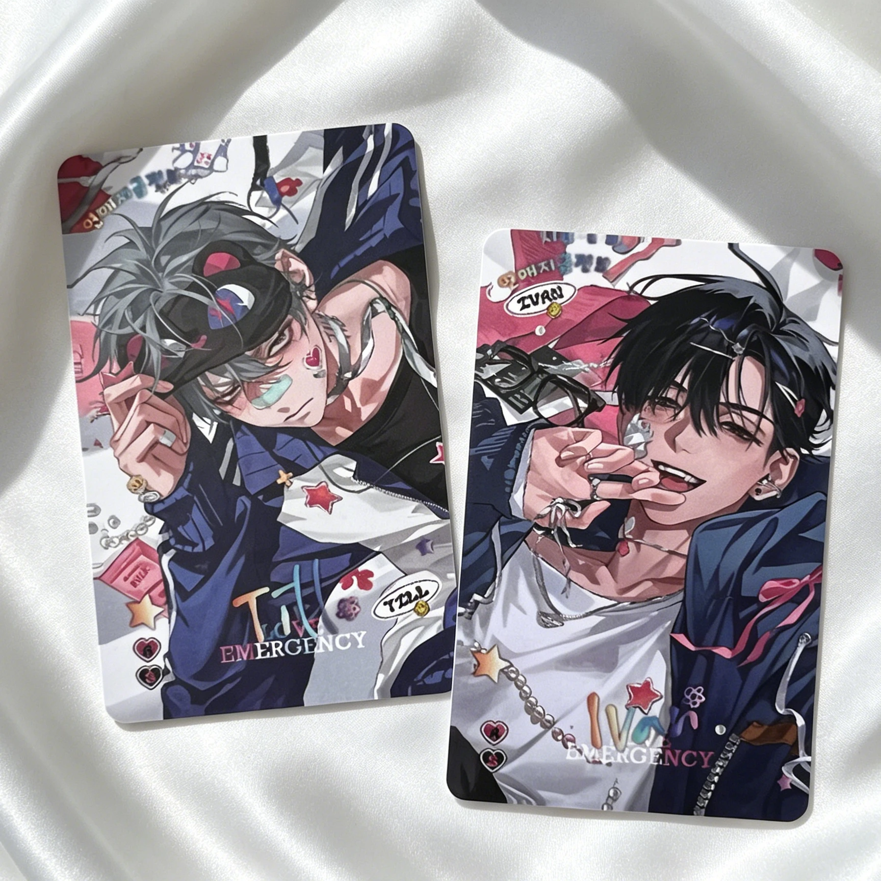 2PCS Anime Character Music Alien Stage Props DIY IVAN till High Aesthetic Value Fan Valley INS Style Instant Camera Mini Cards