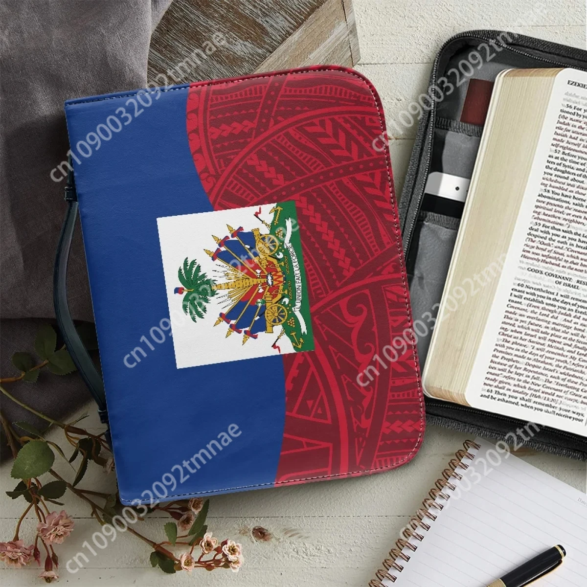 

New Flag of Haiti Print Bible Cover Case for Women Custom Leather Bible Bag Zippered Handle Handbags Portable Bible Storage Bags