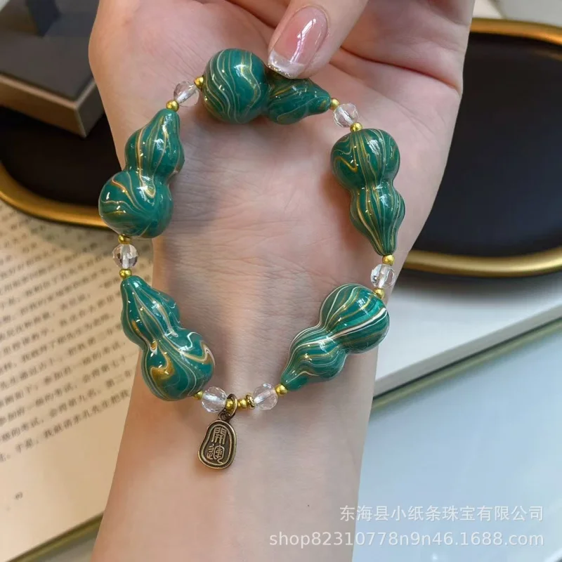 Gourd-shaped single-loop bracelet painted details, 99.9% silver, with a Daruma lucky charm pendant, fashionable jewelry