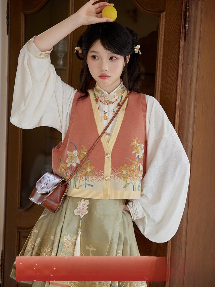 

Оригинальный комплект Hanfu: вязаная короткая рубашка и жилет, женский осенний ансамбль с воротником-стойкой и короткой юбкой