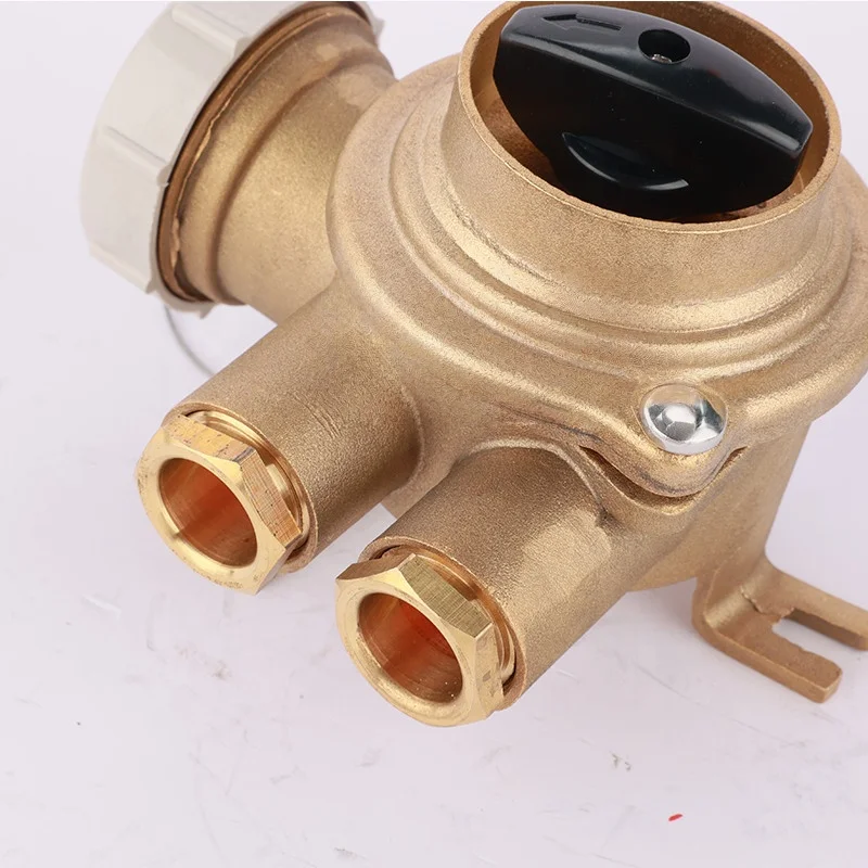 Professional IP56 10A Marine Brass Socket with Switch Lighting Accessories for Marine Supplies