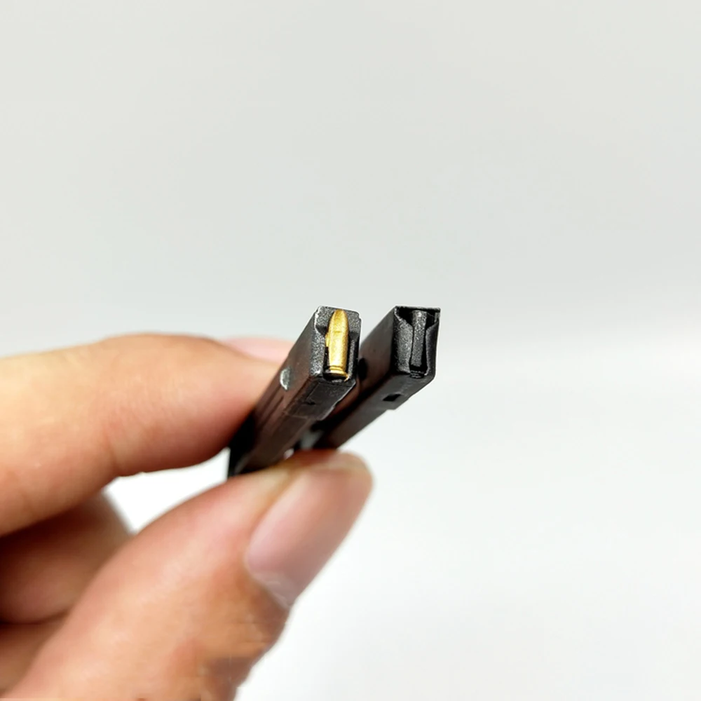 1/6 DID D80160 Series Soldier Mini Toys Model MP38 Klipsy do broni Pasują do 12-calowych figurek akcji do kolekcjonowania