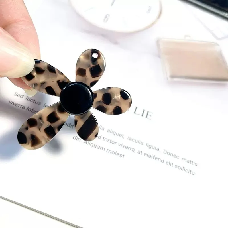 Wholesale 40pcs/lot color leopard print cartoon flowers shape acrylic beads diy jewelry garment hair pendant accessory