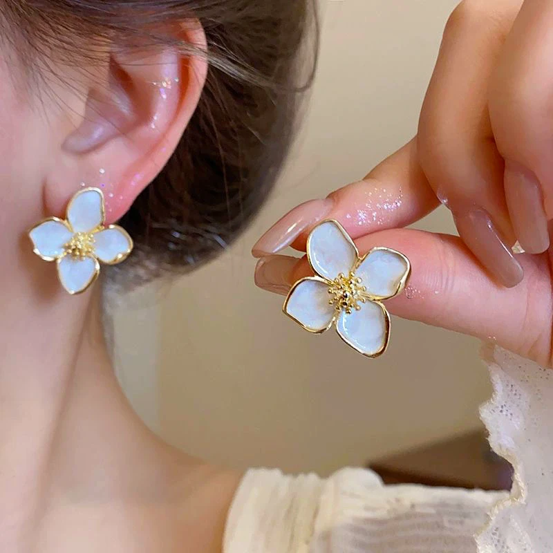 

Retro Oil Drop Flower Stud Earrings for Women New Fashion Elegant Temperament Gentle Sweet Girl Party Jewelry Birthday Gift