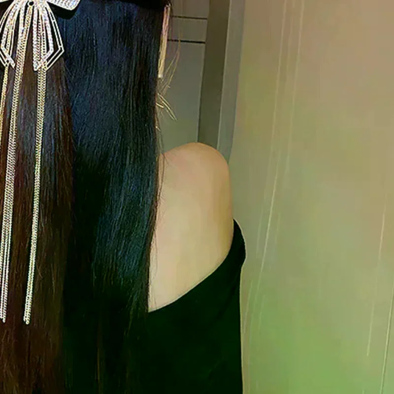 Fermagli per capelli con nappa con fiocco di nuova moda per le donne Accessori per capelli con nappa con strass scintillanti delicati 2023