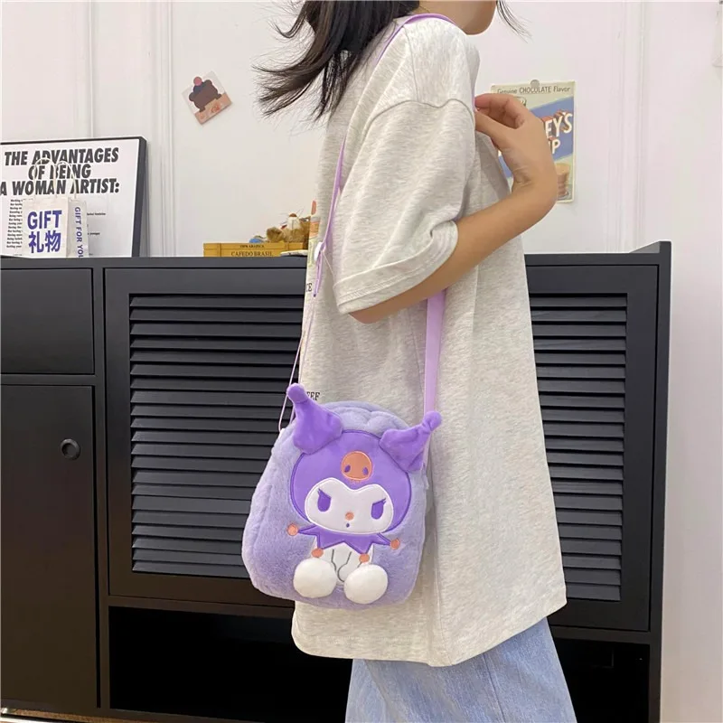 

Sanrio Style Cute Cartoon Ins Crossbody Kt Kuromi Tote Bag 2025 Новая дизайнерская роскошная маленькая сумка через плечо для женщин Пушистая игрушечная сумка