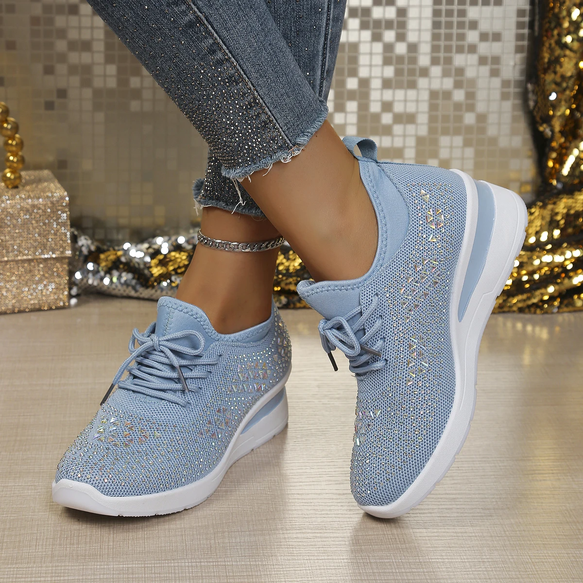 Women's Shiny Shoes with Invisible Height-Enhancing and Shock-Absorbing Soles - the Perfect Choice for Attending Parties