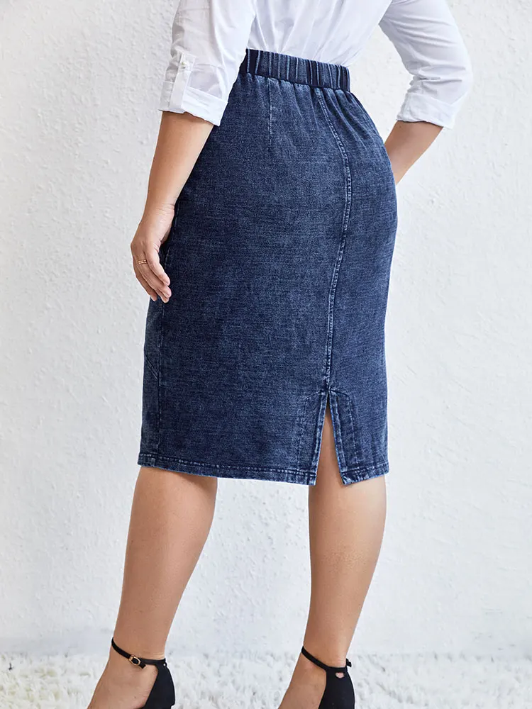 Women's plus size casual denim half skirt loose mini skirt available in multiple sizes