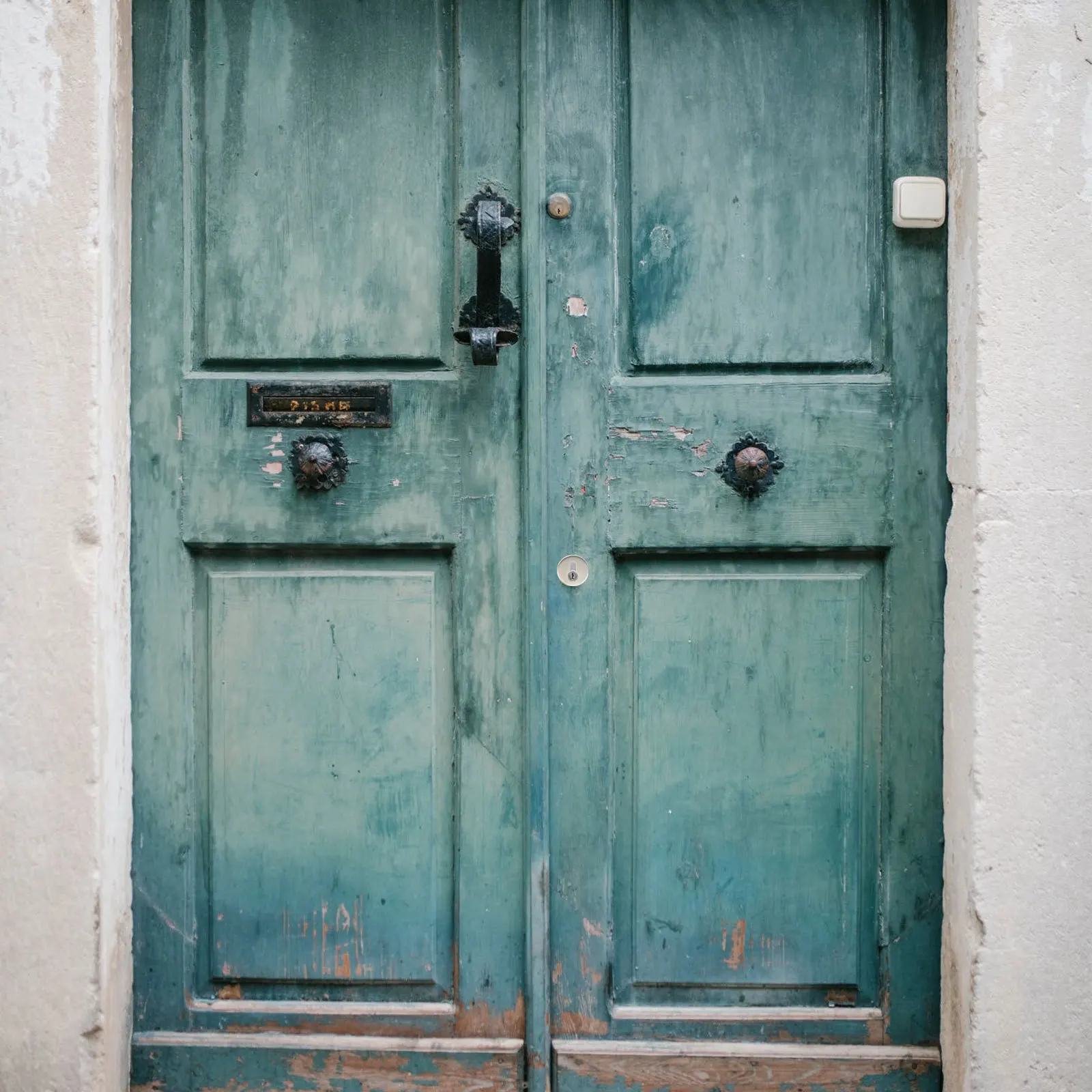 

2Sets Lock Cover Stainless Steel Keyhole Protector High Strength Weather Resistant for Door Cabinet Drawer Wardrobe Stand