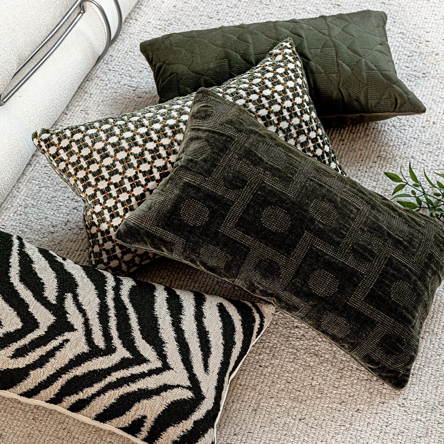 Luxury Premium Vintage Green Lumbar Cushion Case Modern Textured Jacquard Leather Patchwork Pillow Cover for Sofa Home Decor