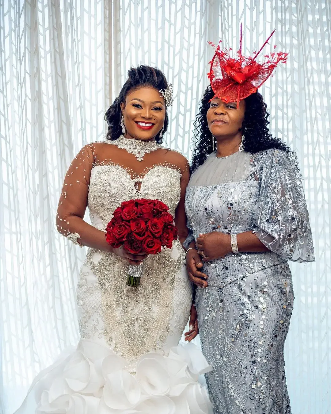 Customized Mermaid Wedding Dress Cascading Ruffles Long Train Beaded Bridal Gowns Saudi Arabic Luxury Vestido De Novia