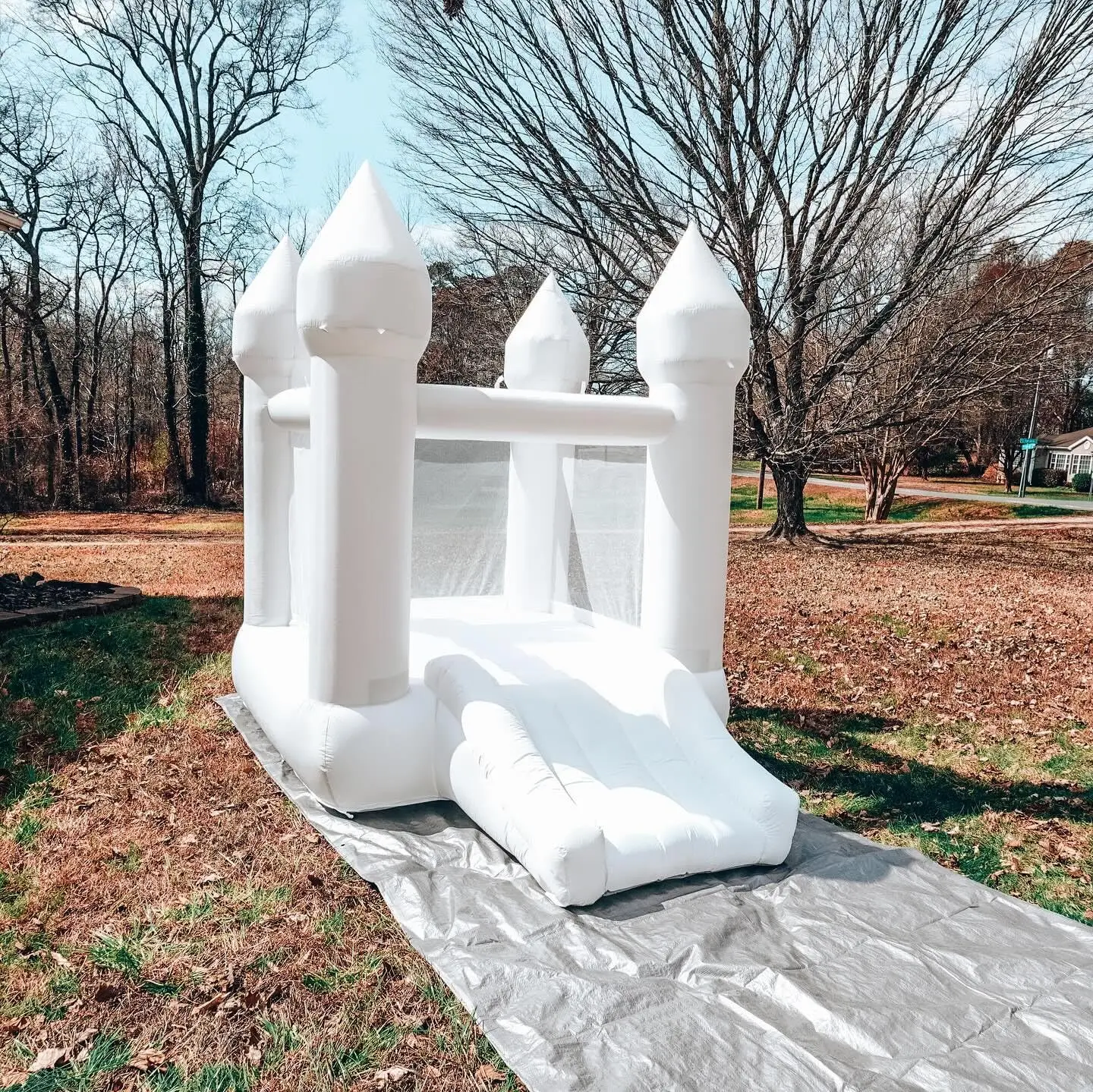 Iatable Bouncy Castles Easter Gifts Kids Outdoor With Slide 370w Blower White Bounce House For Party Baby Shower Children