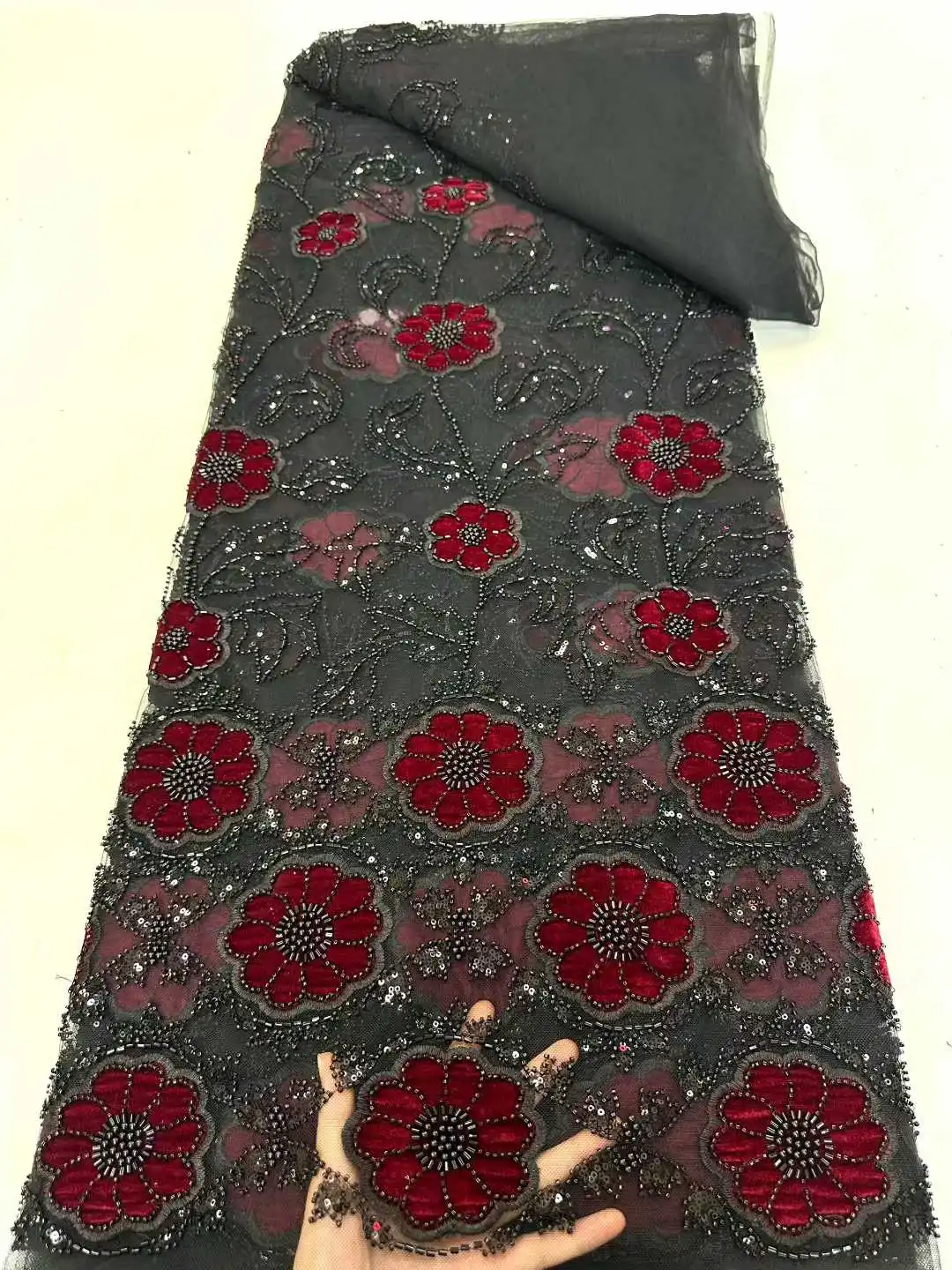 

African French Velvet Lace Beads Fabric 2026 Luxury Nigerian Lace with Sequins Wedding Dresses For Women High Quality 5 yards