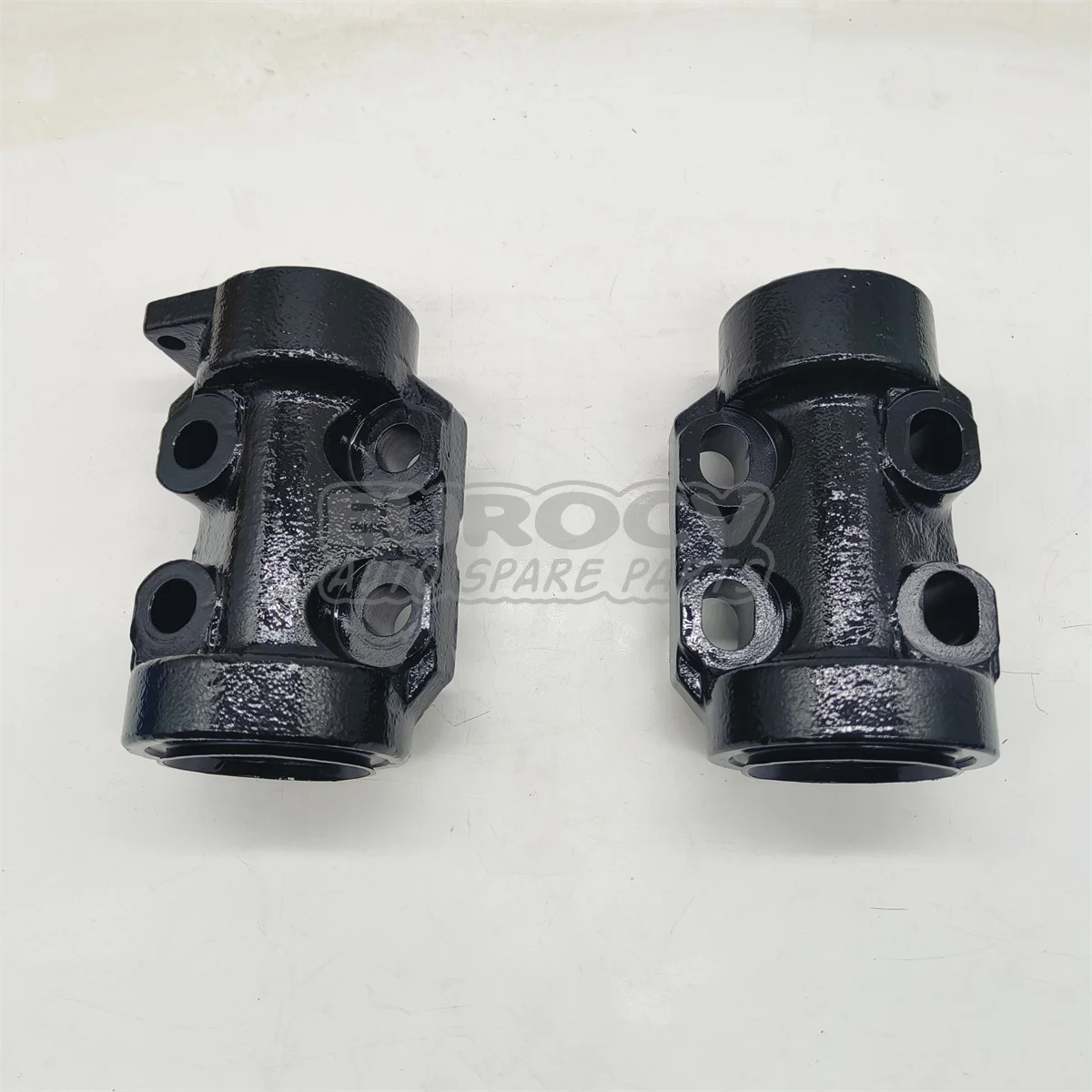 Spare Parts for Volvo Trucks VOE 21817833 + 21817834 Anti Roll Bar Bearing Housing Kit