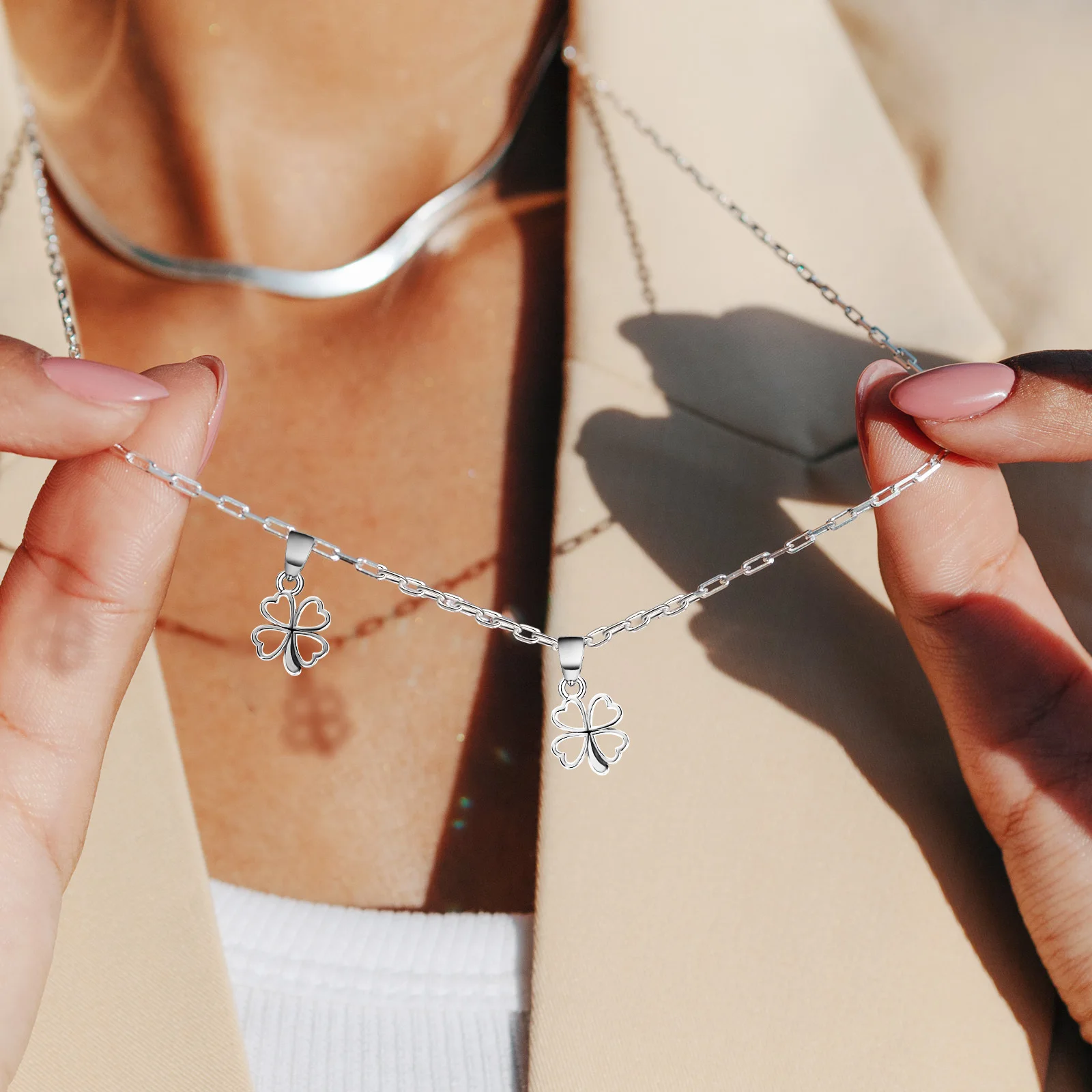 

100Pcs Four Leaf Pendant Lucky Charm Alloy Dangle for Jewelry Making Keychain Craft Supplies Good Luck Charms Decorative