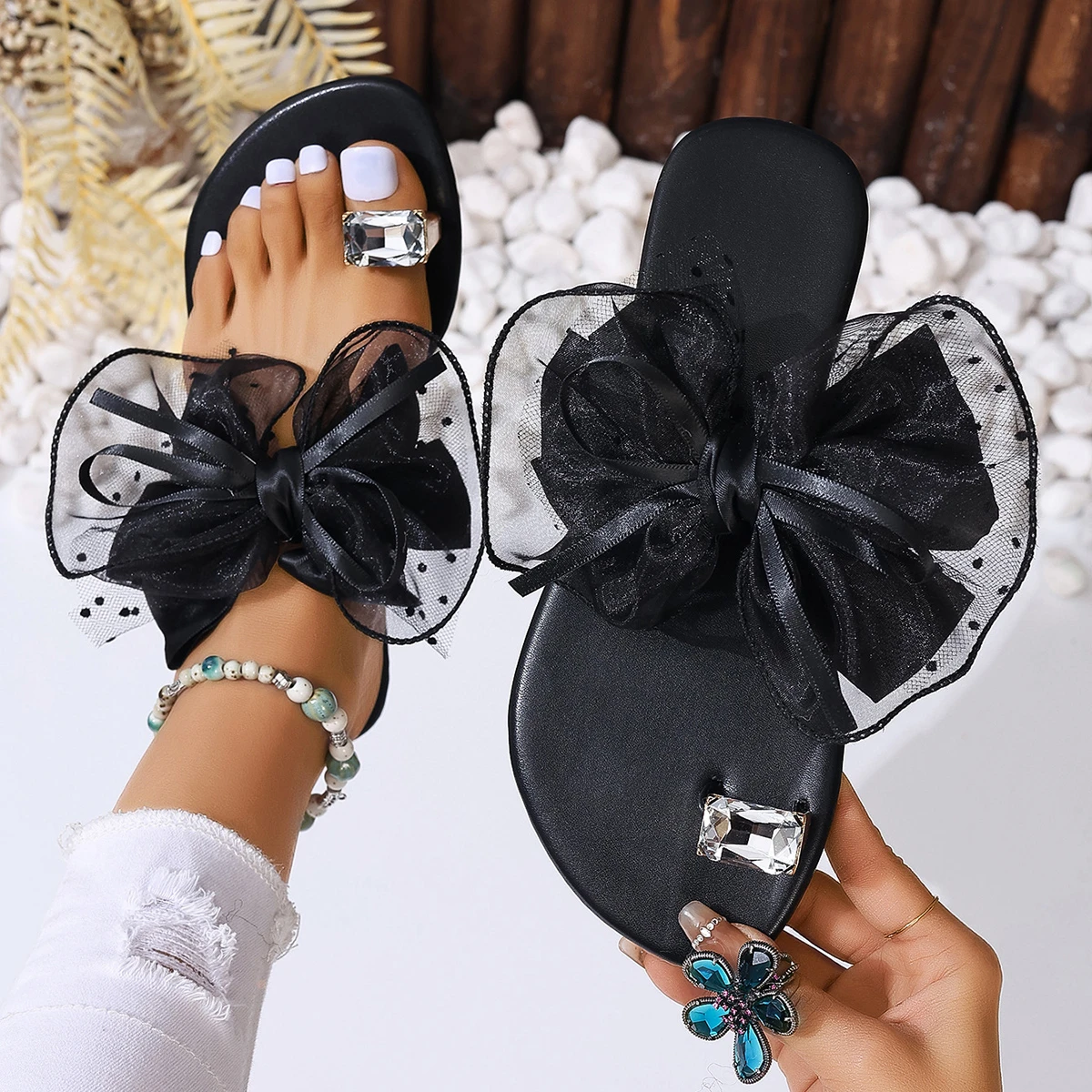 Female Summer New Bowtie Slippers Flat Heel Beach Shoes Large Size Lightweight Flip Flops Comfortable Sandals Sandalias De Mujer