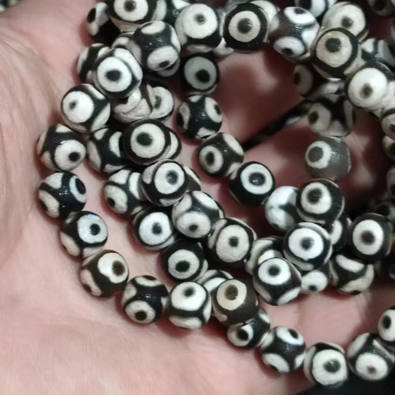 

8MM Natural Agate Stone 108 Beads Shiny 3 Eyes Dzi Jewelry Amulet Magic Power Collectible Treasure Great Quality