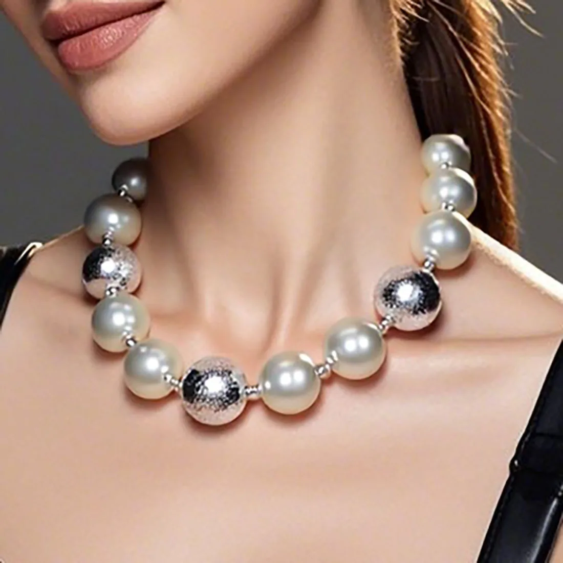 DIY accessories European and American retro color matching pearl ball necklace, personalized geometric beaded collarbone chain j