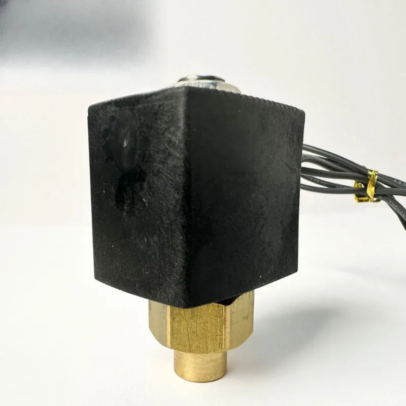 The same model solenoid valve is a two-position three-way brass miniature solenoid valve with internal threaded connection