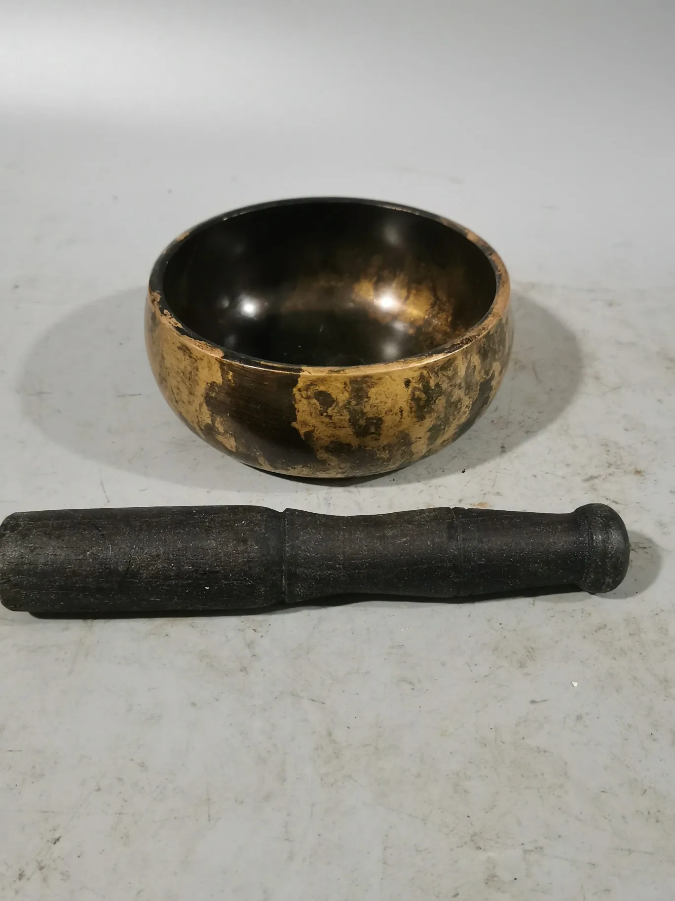 

Chinese bronze, Nepal manual singing bowl, Yoga, meditation, ear-picking, full moon, Brahmin, Buddha. Bronze qing alms bowl