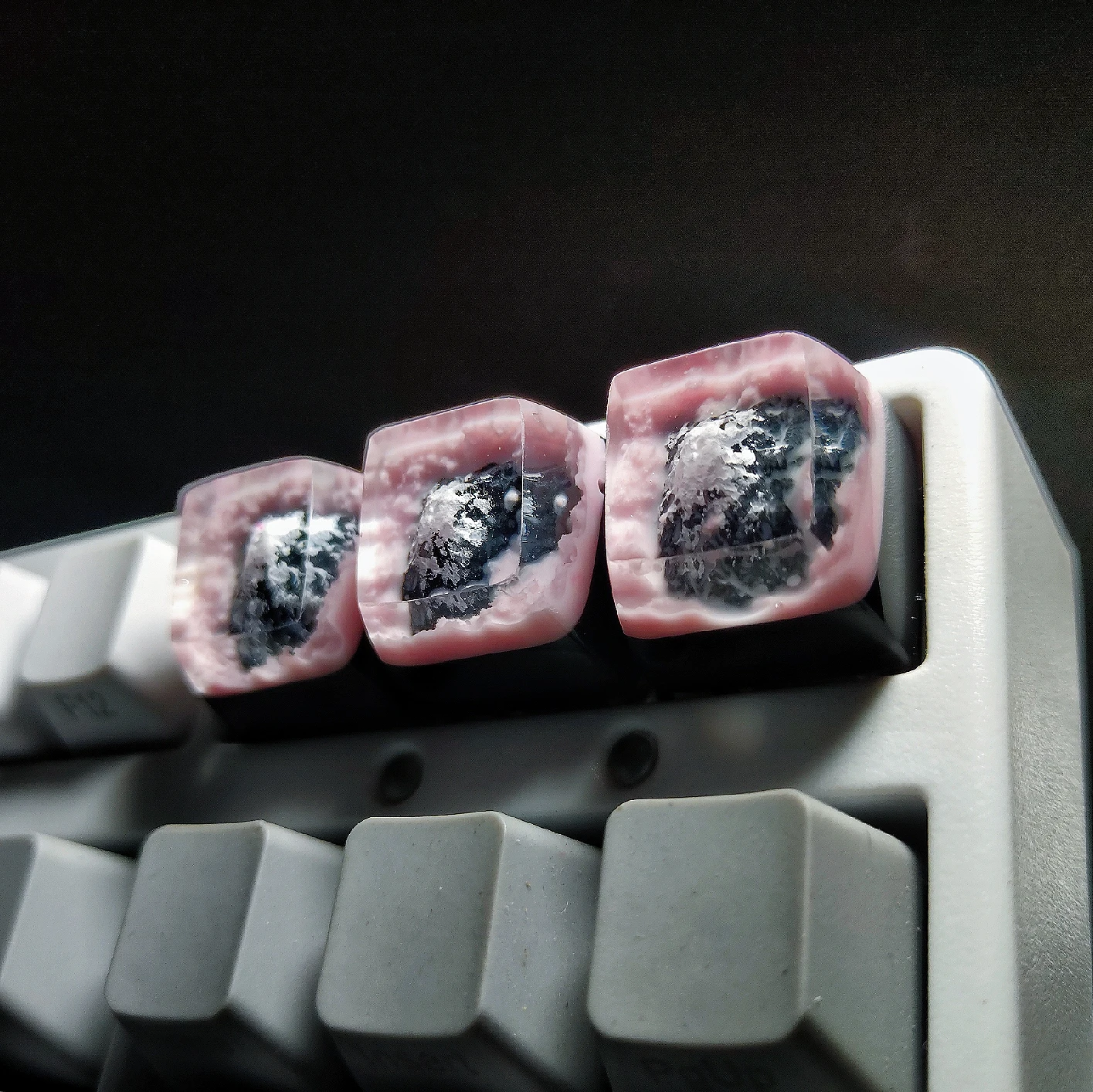 1 piece Handmade Resin Drip Glue Snow Mountain Keycap Cherry Blossom Transparent Cross Shaft ESC Game Mechanical Keyboard Keycap