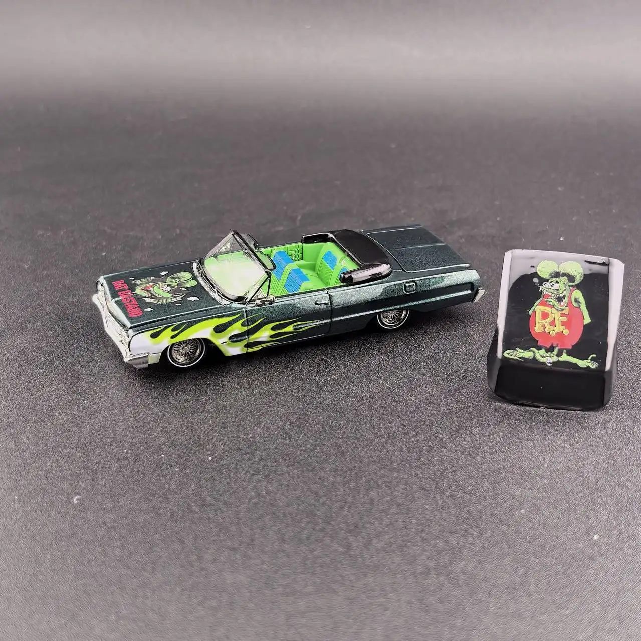 

Yu Fine S64 1:64 Alloy Impala Jumping Car Model with Openable Front and Rear Hood