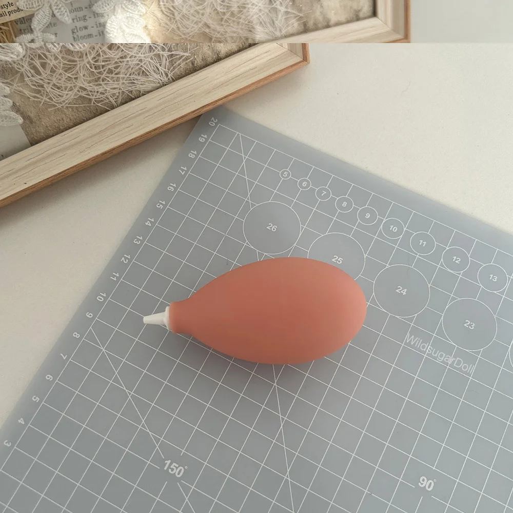 Air Blower for Doll Makeup, Soft Clay Doll Head Dust Remover, Face Cleaning Tool for BJD Blythe OB11 Repainting, Beginner Friend