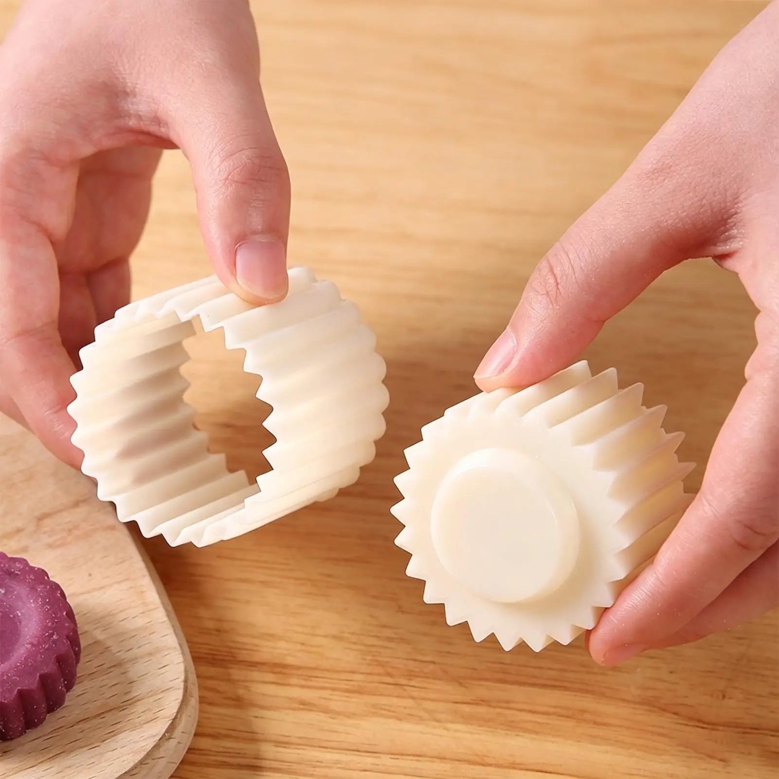 Cookie Molds for Baking Food-Grade Reusable Decorative DIY with Filling Holes Mini Round Cookie Mold Shaper for Homemade Dessert