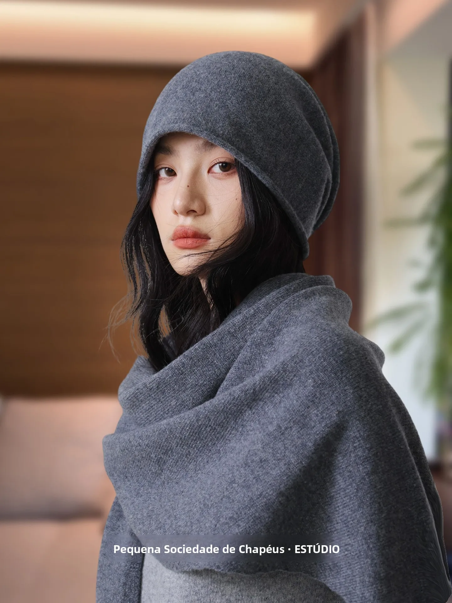 sciarpa-in-pura-lana-coprispalle-stile-femminile-morbida-minimalista-dal-tocco-lussuoso-piccola-cappuccio-antipioggia-accessori-per-occasioni-sociali