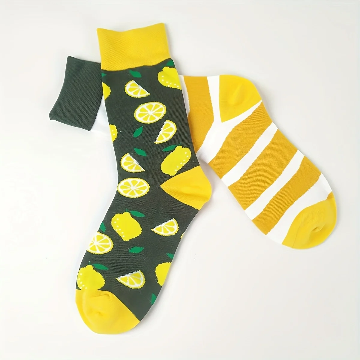 زوج واحد من الجوارب الصيفية ذات الطابع الليموني للنساء - جوارب قطنية مريحة لمنتصف الساق بتصميم مخطط ومطبوع