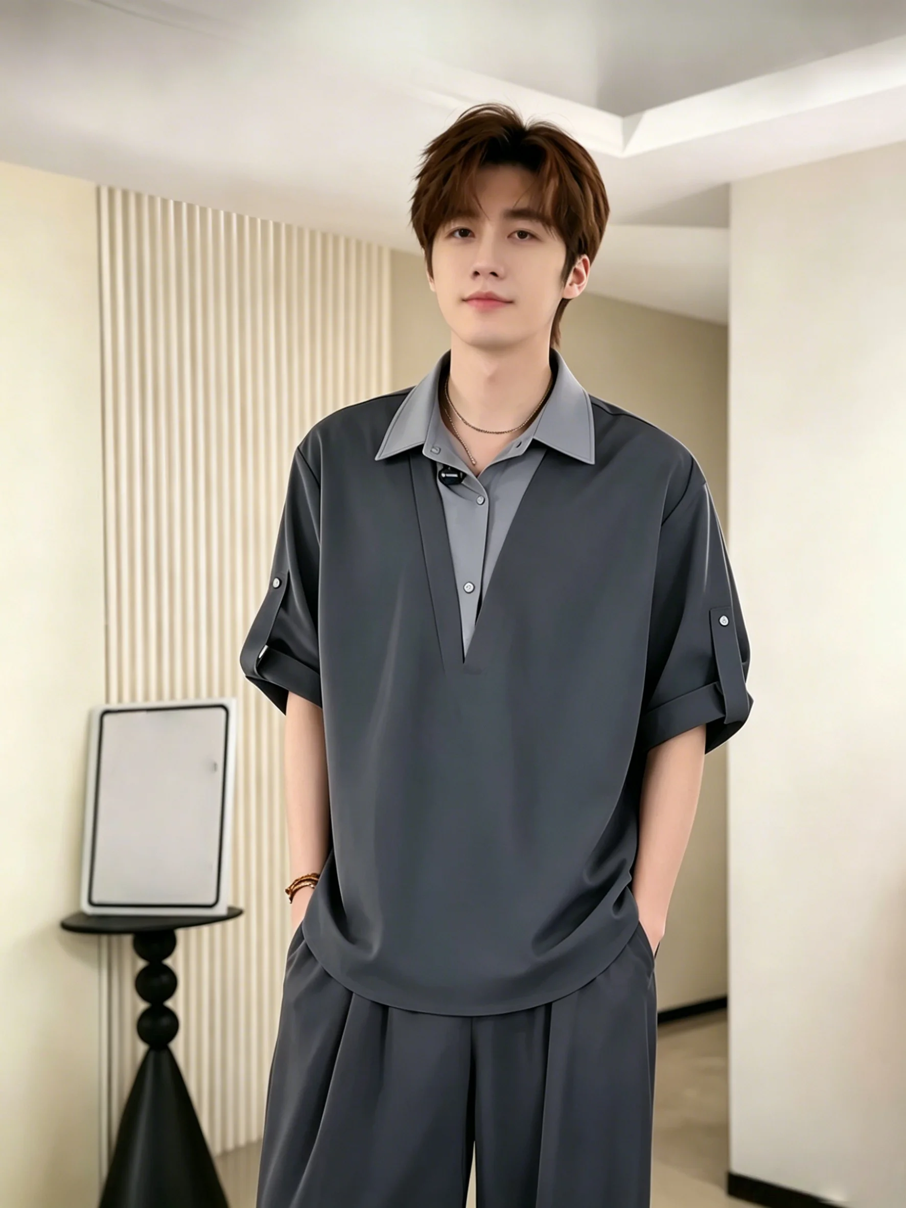 

Men's Neck Ice Silk Short Sleeve Shirt Summer Designable Sleeve Seven-Fit Shirt Loose Style Breathable Thin Material