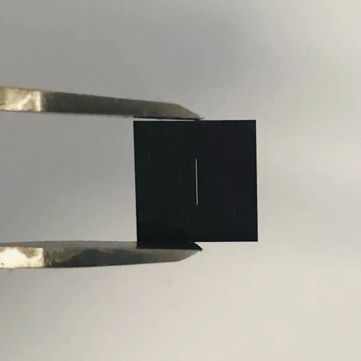 8X8mm Stainless Steel Slit Blackened 3mm Slit Length 50 microns Slit Width 0.1mm Thickness