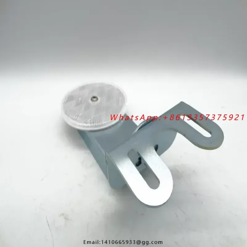 

Brand New P975-P02 MOUNTING BRACKET for Plc