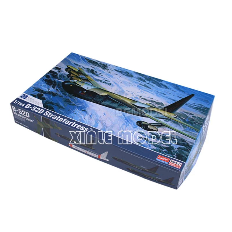 

Academy Scale Model Kit 12632 B-52D Stratofortress bomber 1/144