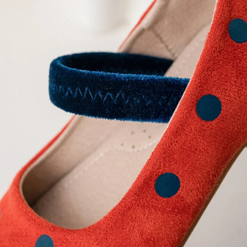 HoneyCherry Girls Cute Solid color Polka Dot Leather Shoes primavera e autunno Shallow Mouth One Stirrup Shoes